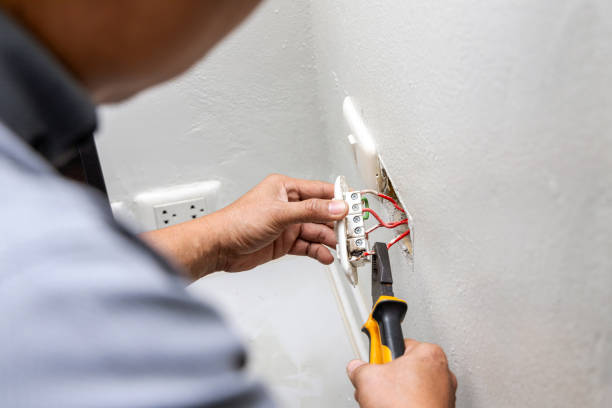 Best Electrical Outlet Repair  in Great Neck, NY